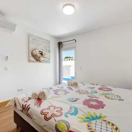 26 Moderna Villa *