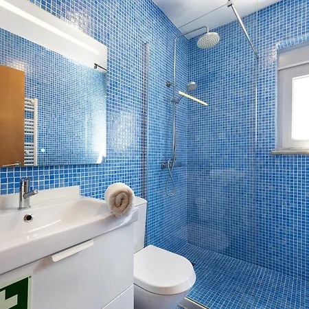 26 Moderna Vila Luz